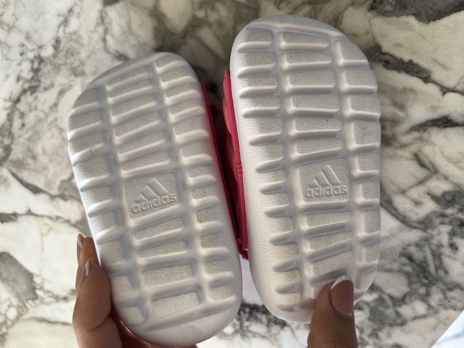 Сандали adidas 19 номер