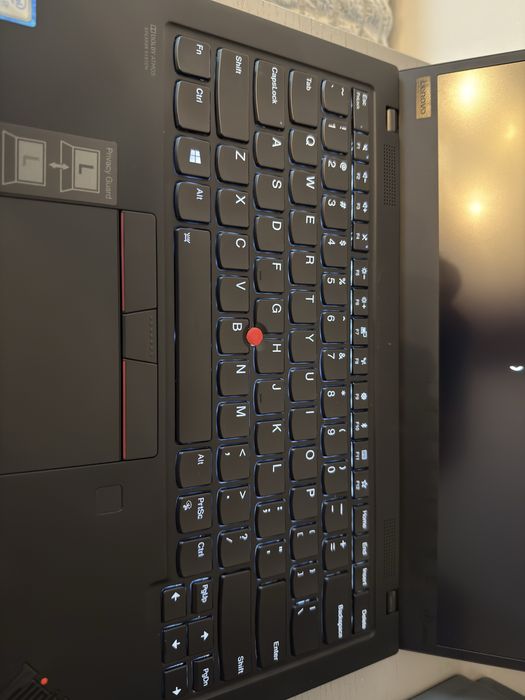 Thinkpad X1 Carbon 7th Gen I7 8665u 16GB RAM Display Privacy