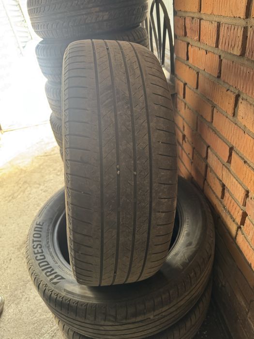 Продается шина Bridgestone, размер 235/55/19