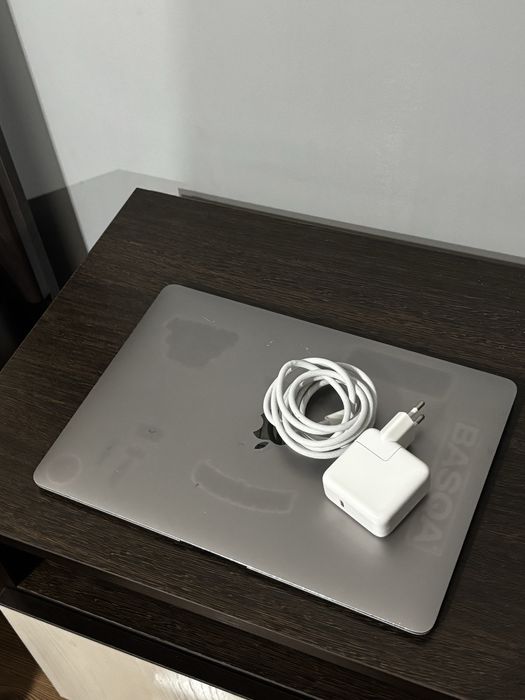 Macbook air m1 2020