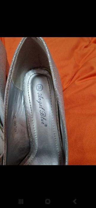 Pantofi cu toc dama argintii