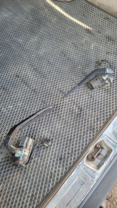 Дворники фар w124