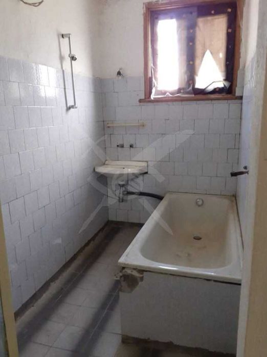 Продава се Къща в с. Искра, Област Пловдив - 520 кв.м за 154 €/кв.м - Снимка #4