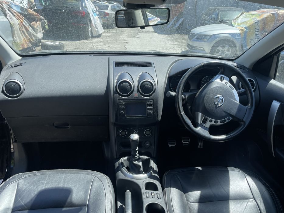 Nissan Qashqai +2 на части Нисан Кашкай +2
