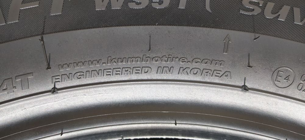 225/65R17 Kumho WS51