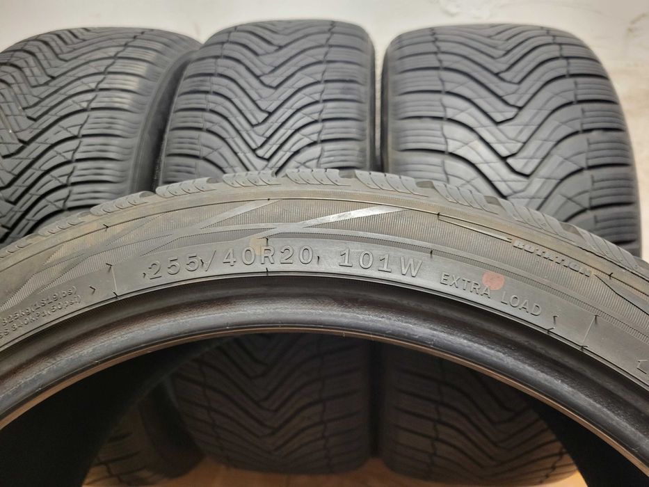 235/45/20 и 255/40/20 Gripmax / спорт пакет