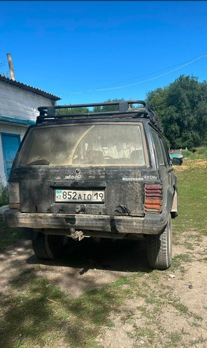 Jeep Cherokee обиом 4