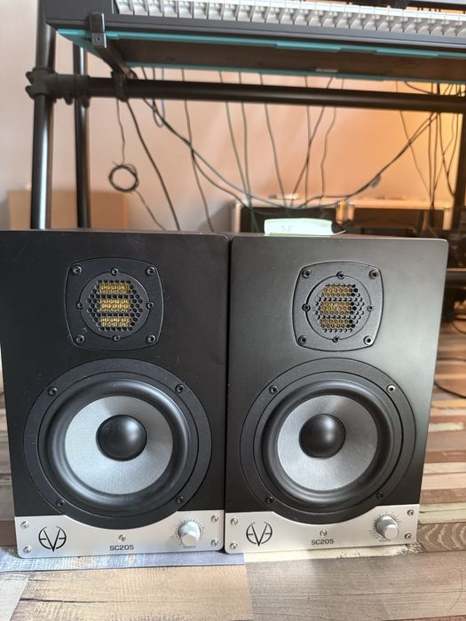 Vand EVE Audio SC205