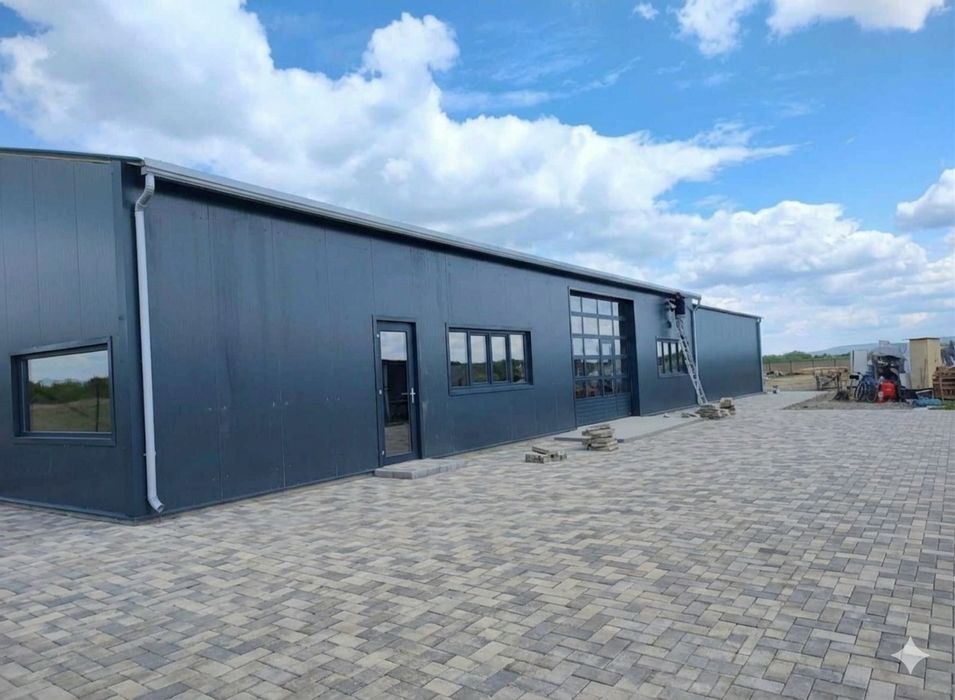 Depozit panouri sandwich termoizolante, constructii, containere, hale
