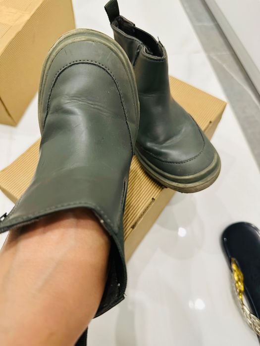 Продам детские ботинки Zara размер 25