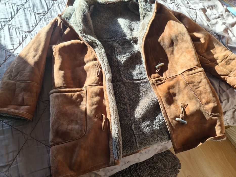 Haina blana cu gluga