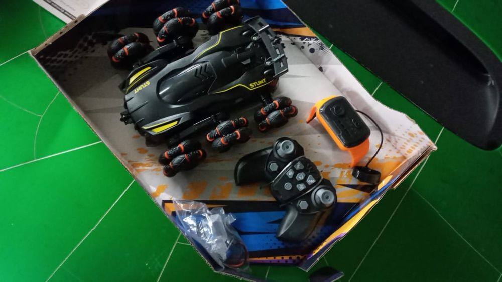 Радиоупровляемая машинка