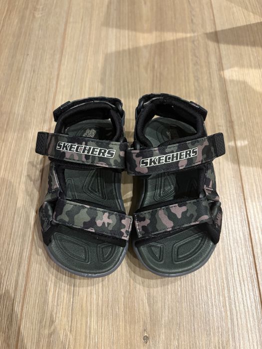 Чисто Нови детски обувки на Skechers