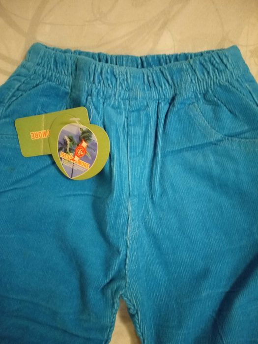 Чисто нови детски панталони джинси 2-3годинки