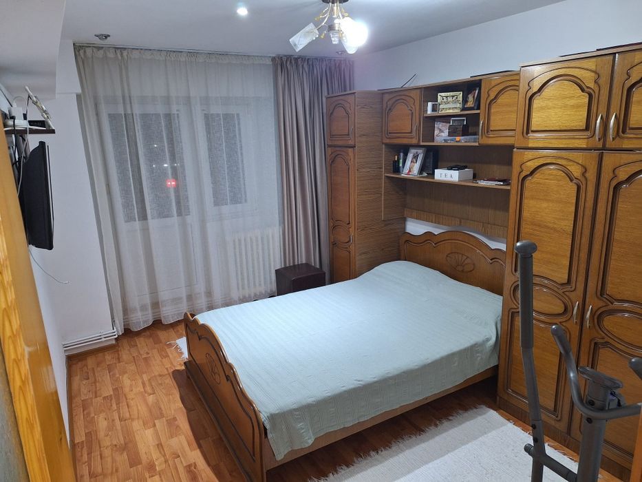 Apartament cu 3 camere
