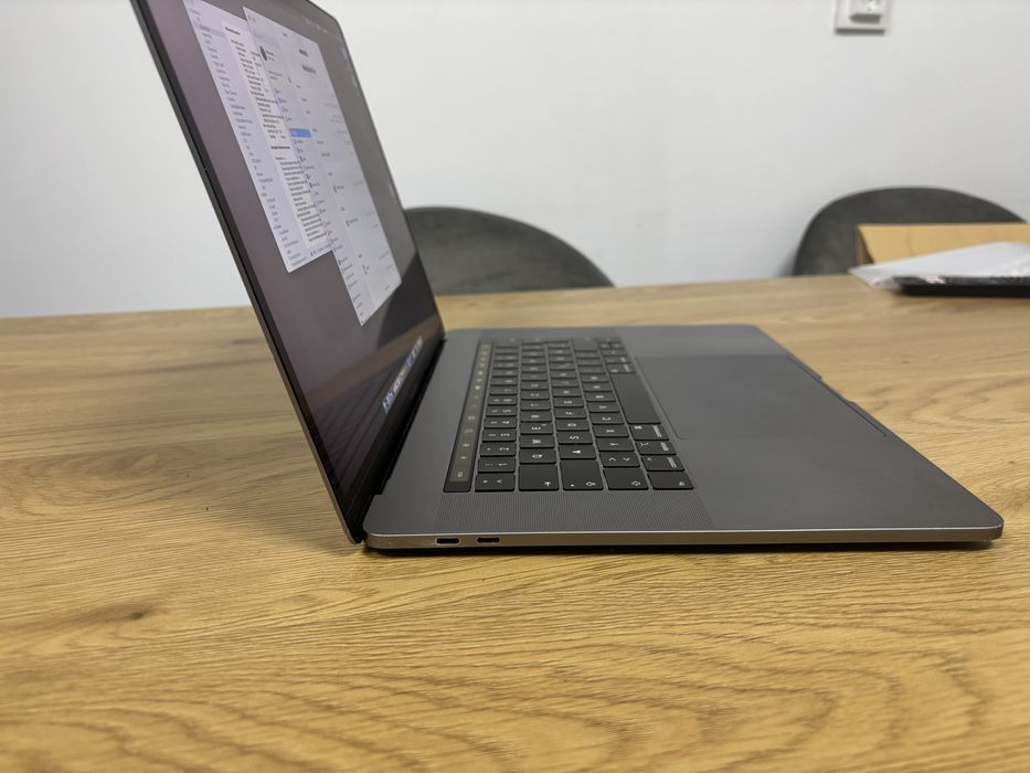 Laptop Macbook Pro 2019 schimb cu Dell Latitude