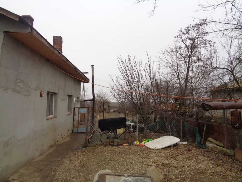 Vand casa si teren in Jud. Giurgiu sat Carpenisu str. Principala 11