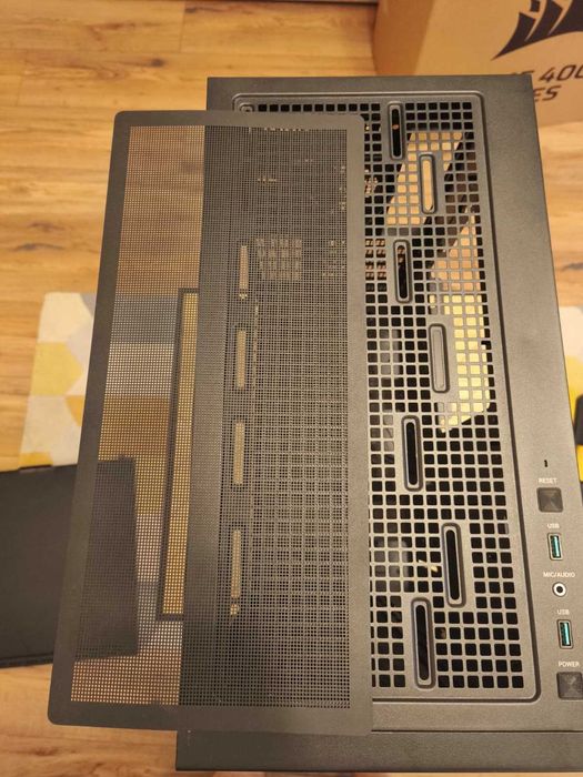 Rezervat Carcasa Mid Tower Gaming