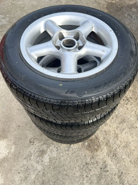 Vand jante cu cauciucuri