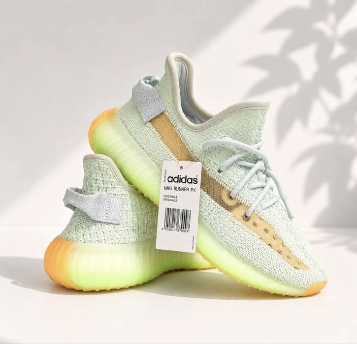 Adidasi yeezy cea mai buna calitte