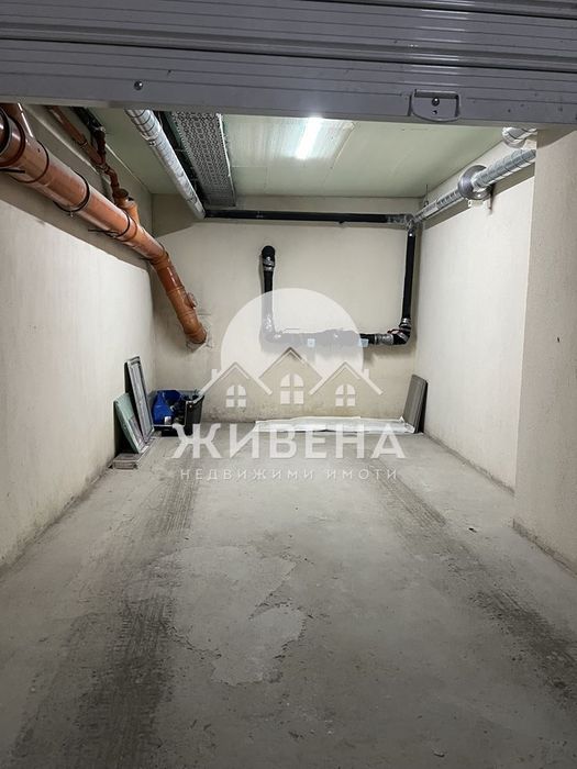 Продава се Двустаен апартамент в Варна, Колхозен пазар - 80 кв.м за 2107 €/кв.м - Снимка #11