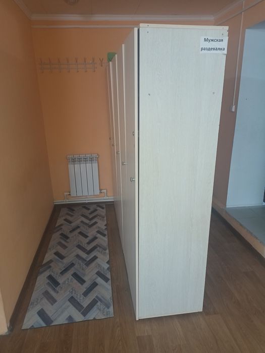 Шкаф пяти секционный 2 штуки в раздевалку