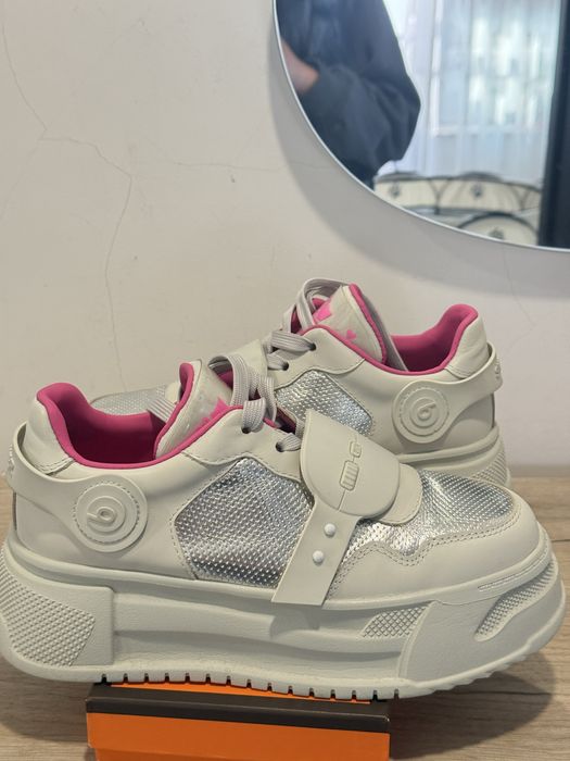 Топ Кецове ! Естествена кожа ! Чисто нови !