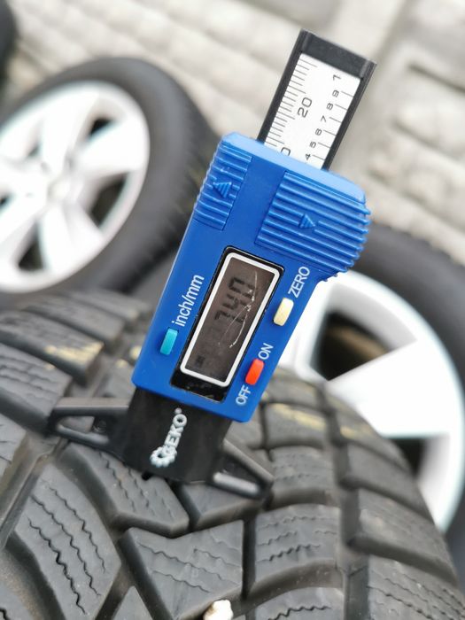 jante originale Skoda + anvelope iarna Dunlop 215 60 R16 profil 7mm