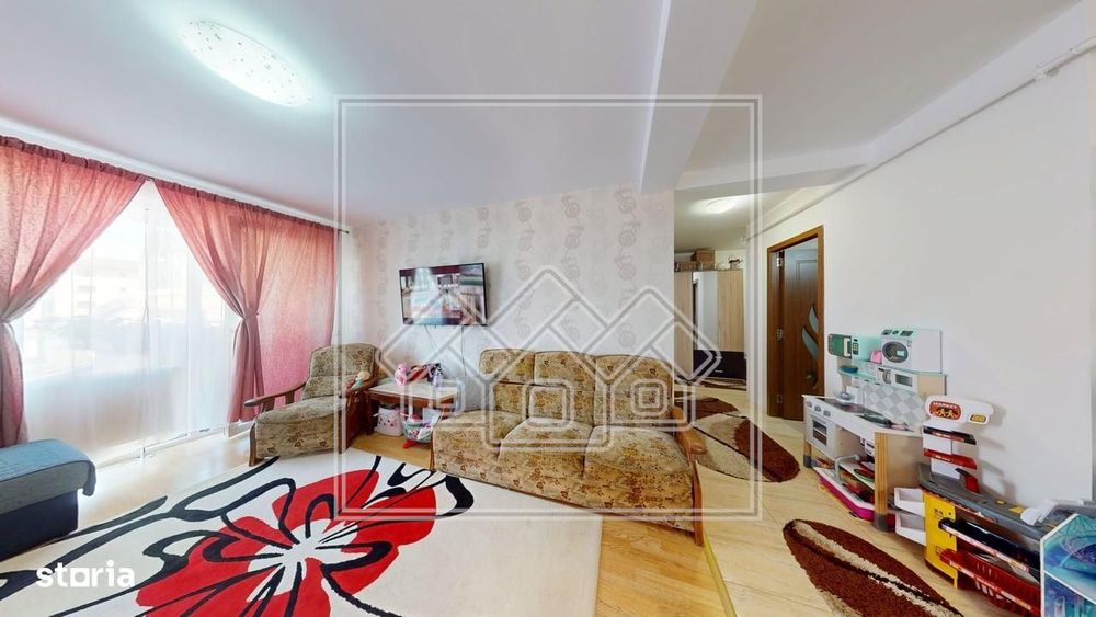 Apartament mobilat, 2 camere, 2 balcoane, loc de parcare -T. Ricci — fotografia 3