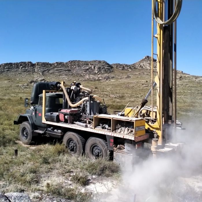 Бурение скважин .