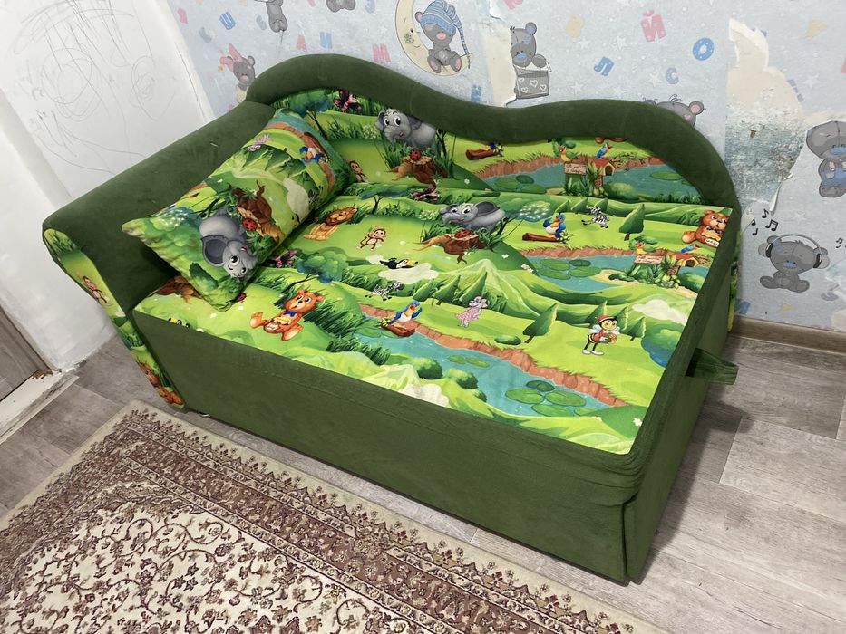 Диван детский раздвигается сдвигается