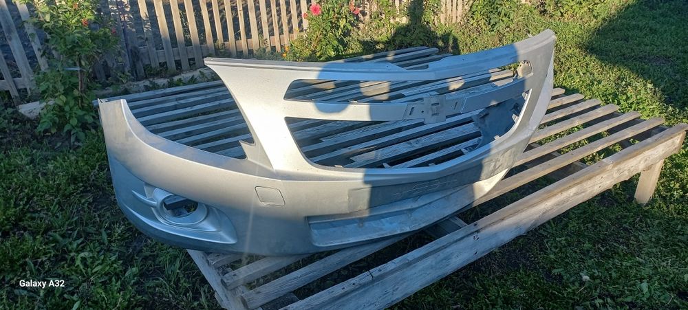 Продам бампер оригинал на кобальт.