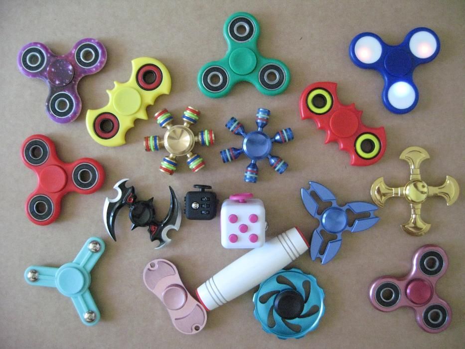 Спинър Мокуру Куб-3 вида Spinner MOKURU Cube