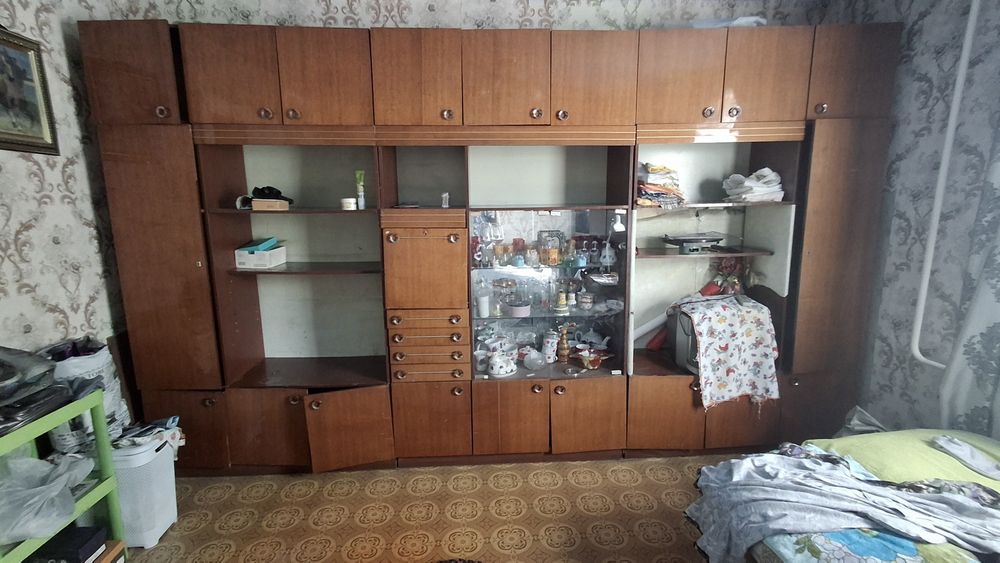 Отдам даром шкаф и стенку