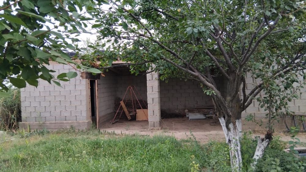 Үй сатылады, мал шаруашылығына қолайлы
