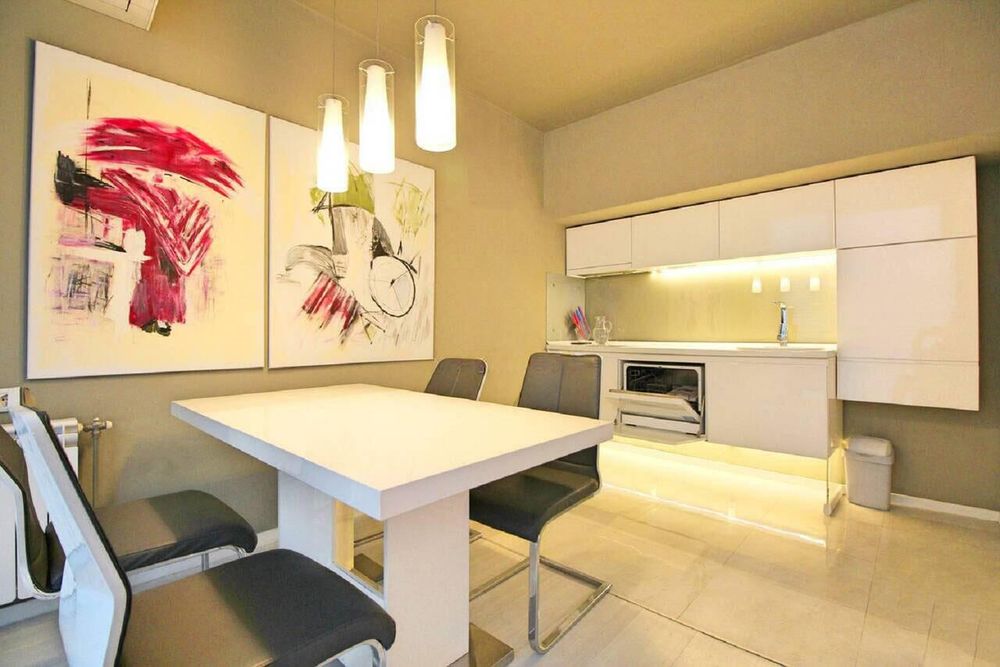 Дава се под наем Двустаен апартамент в Бургас, Лазур - 90 кв.м за 765 € - Снимка #3