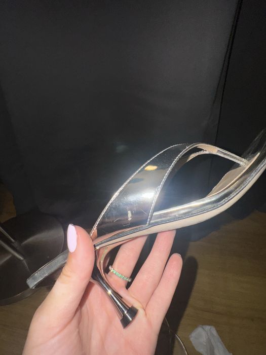 Сребърни чехли на ток Sergio Rossi