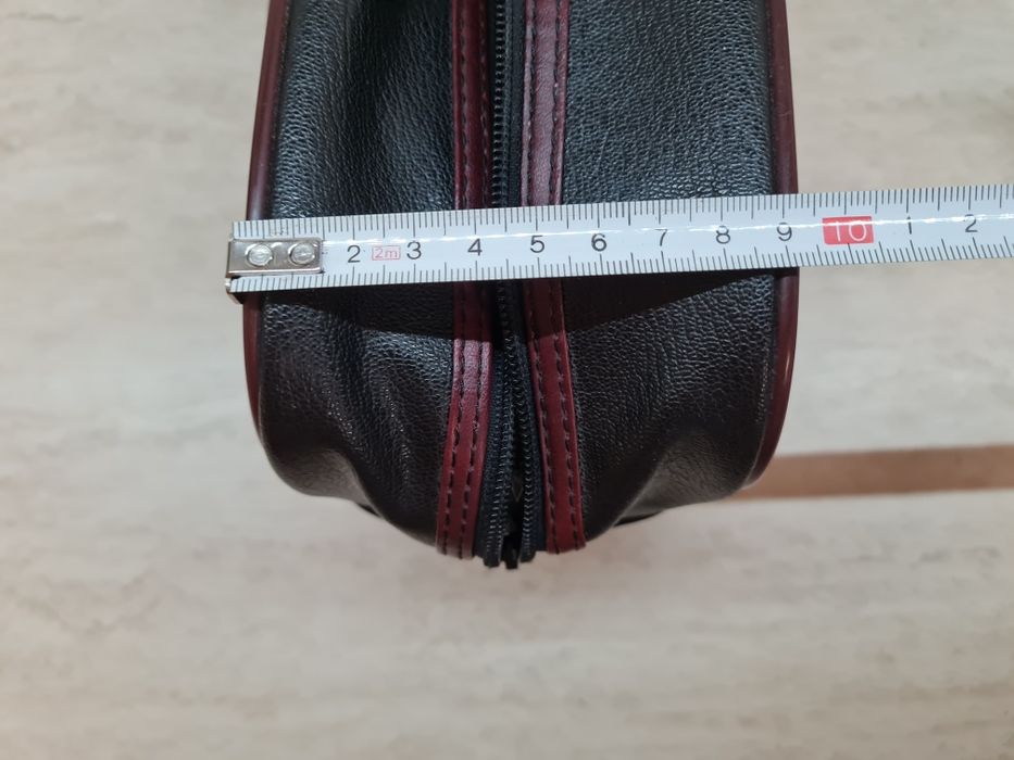 Козметична чантичка на Pierre Cardin