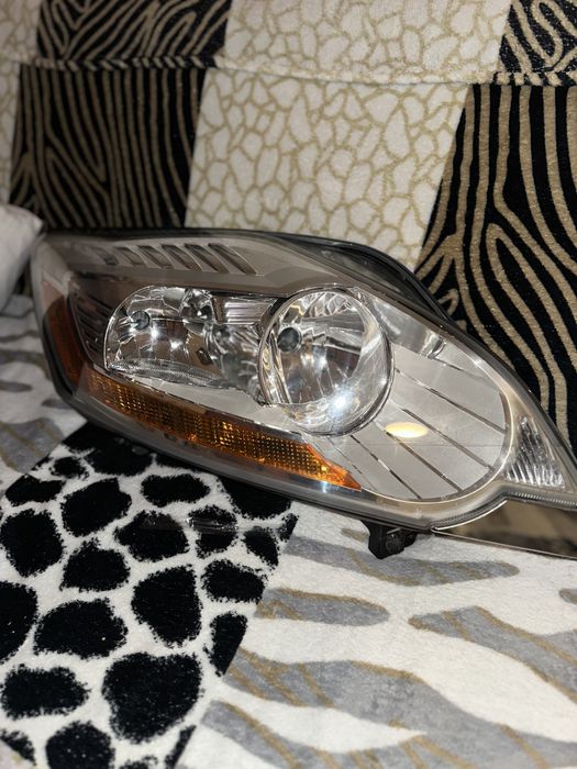 Vand faruri pentru Ford Kuga 2012
