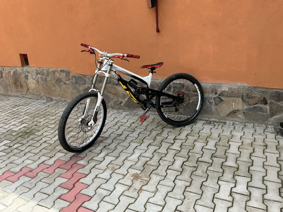 YT Industries Tues 2011