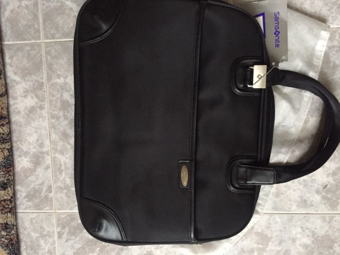 Продавам чисто нова чанта "Samsonite"