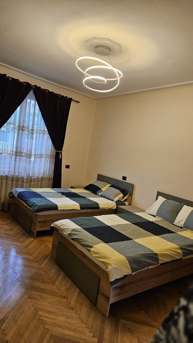 Casă mobilată 3 camere Str. de Mijloc