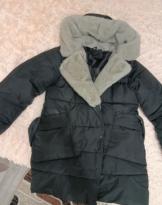 Продам женскую зимнюю куртку