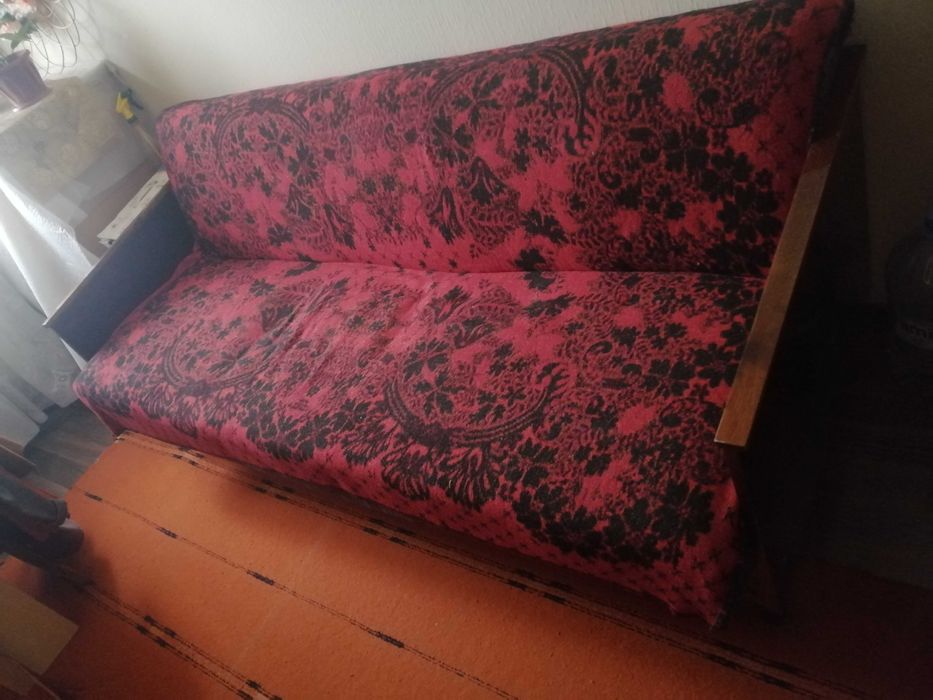 Диван  книжка 600т.с.