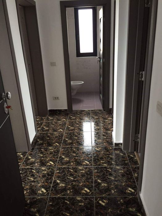 Inchiriez apartament 3 camere + gradina (230 mp)