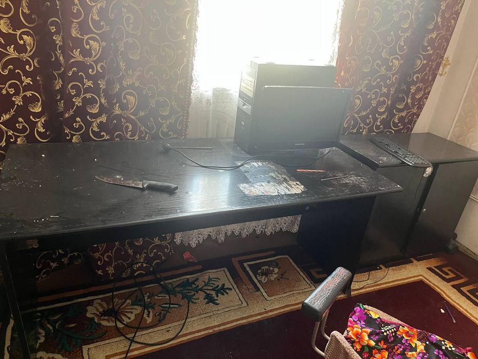 Продам старые мебели в комплекте