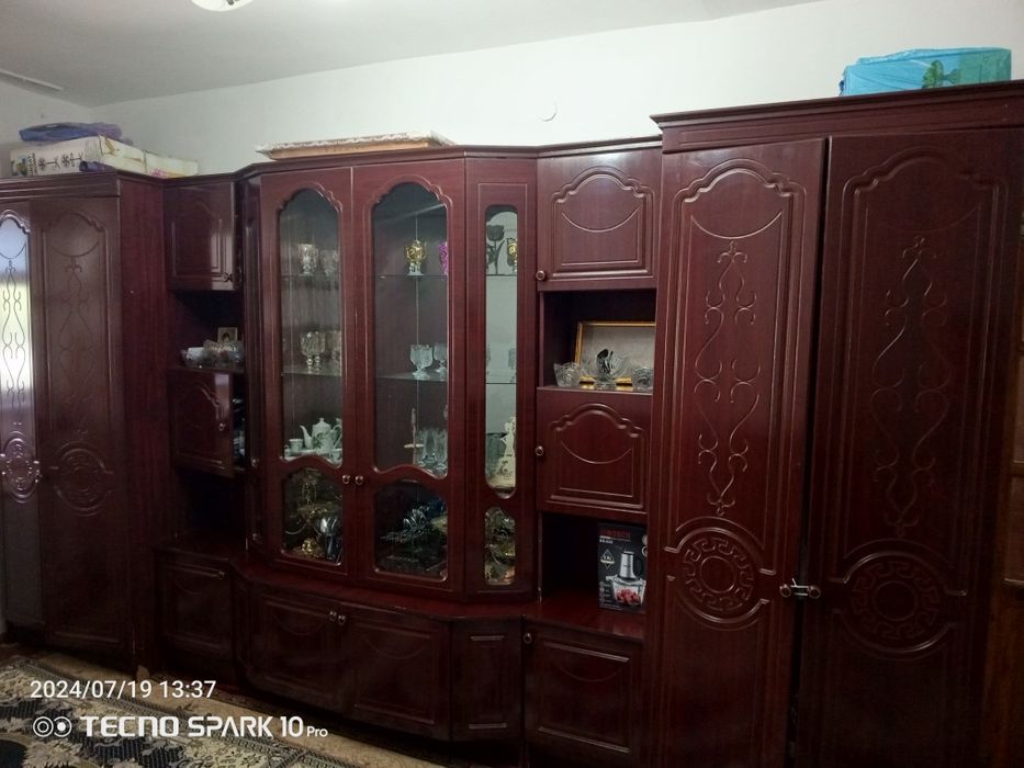 Стенка сатылады. Бахасы келисимли.