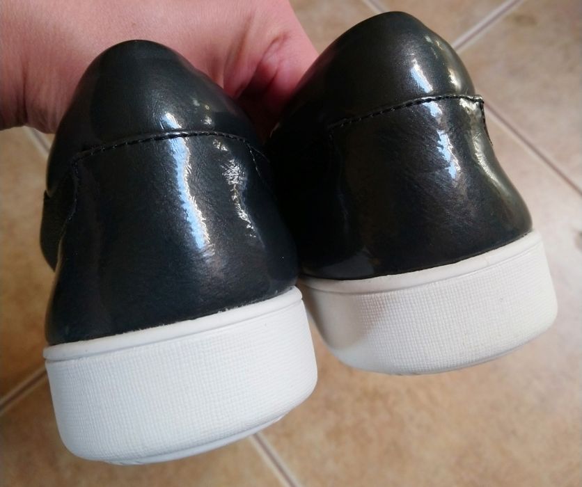 37,5 adidași piele Naturalizer Noi