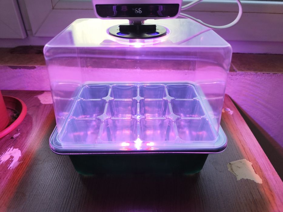 Висока мини оранжерия с LED светлини, фитолампа за бърз растеж 12 гнез