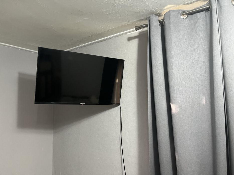 продается smart TV 32*
